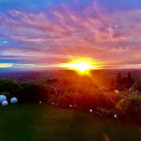 Exklusive Mit Panorama Von Schwarzwald Bis Zu Den Vogesen 아파트